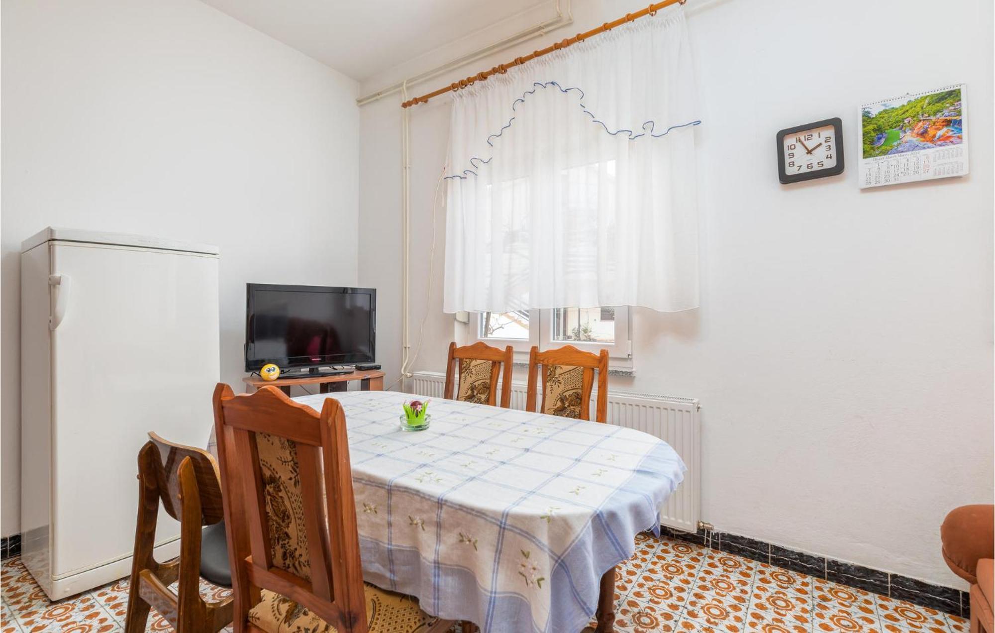 Lovely Apartment In Fazana With Kitchen エクステリア 写真