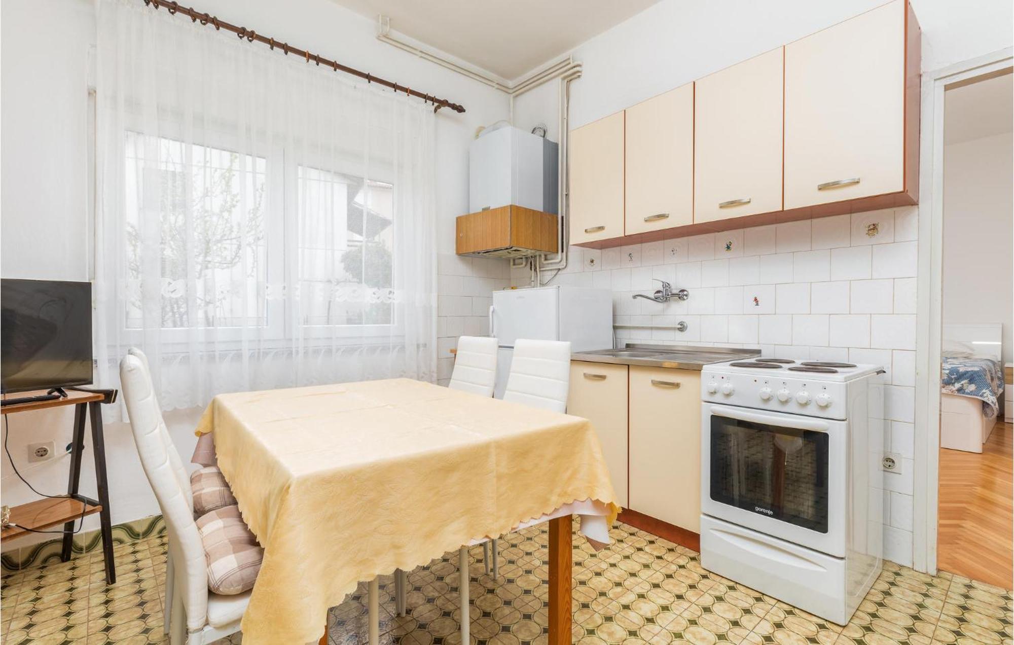 Lovely Apartment In Fazana With Kitchen エクステリア 写真